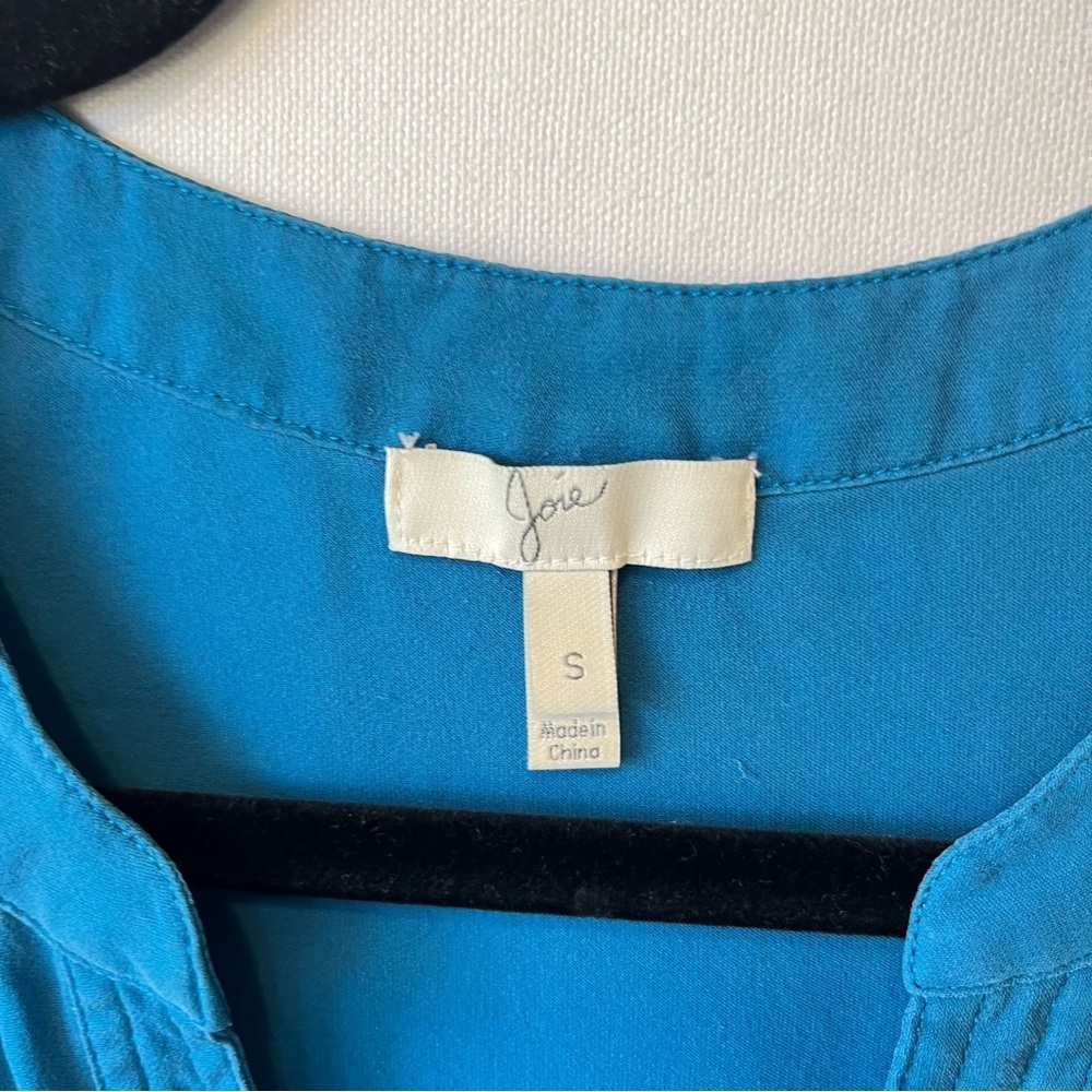 Joie 100% Silk blouse Small Long sleeve Blue V-neck Pockets Lightweight top - Picture 3 of 9